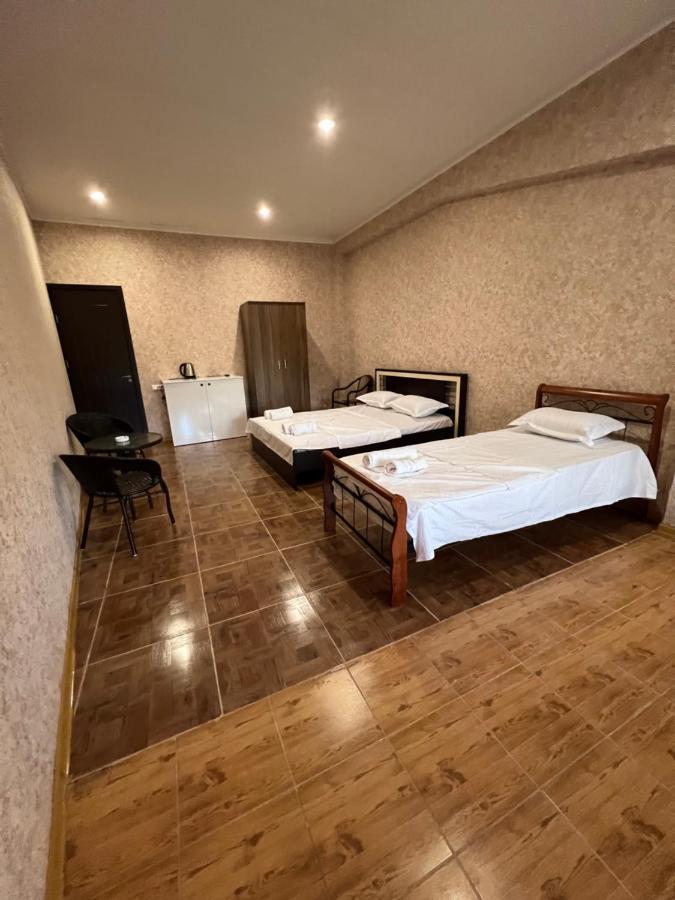 Twins Guest House Batumi Exterior photo