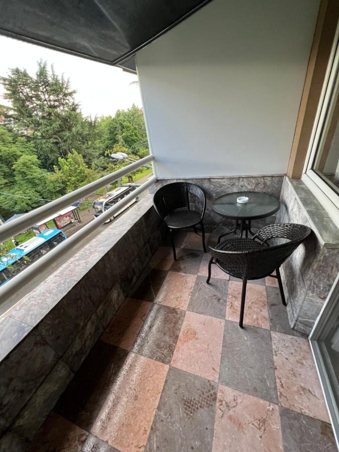 Twins Guest House Batumi Exterior photo