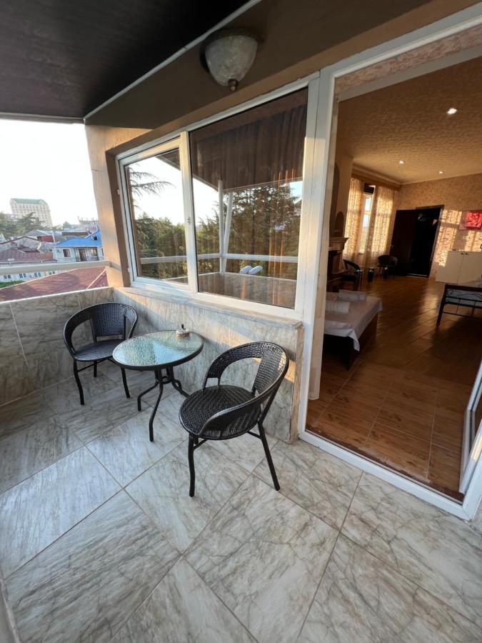 Twins Guest House Batumi Exterior photo