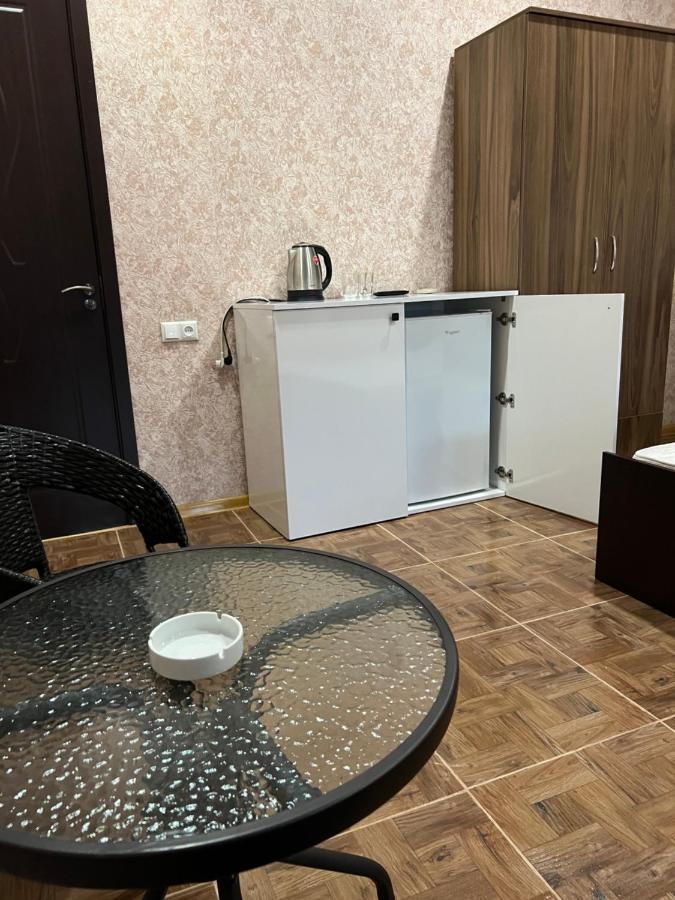 Twins Guest House Batumi Exterior photo